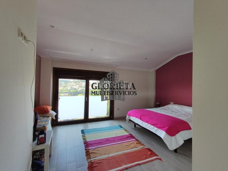 Foto 39f42b73-9c43-414a-91a9-bba35f6be5ec. Maison avec chauffage parking dans Bueu