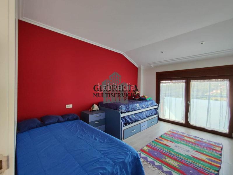 Foto 3e977807-7082-4039-b45f-433148fa52f2. Maison avec chauffage parking dans Bueu