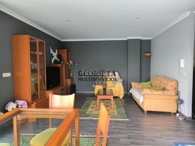 Foto 89231fff-f8f2-4763-9688-4face0a82e46. Maison avec chauffage parking dans Bueu