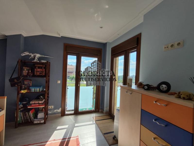 Foto 9d94c20c-cb6c-4fb6-a421-bcf5a54762fd. Maison avec chauffage parking dans Bueu