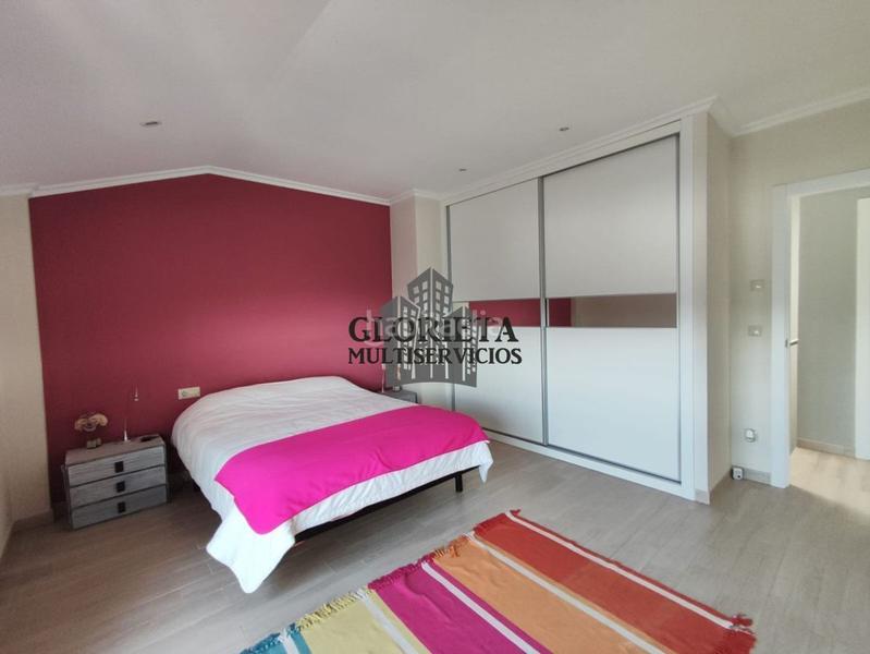 Foto b1401f96-4ca0-4d5f-aeba-560936d52db0. Maison avec chauffage parking dans Bueu