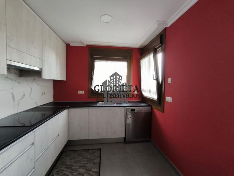 Foto f5fe0369-7825-4b28-89bd-2c6f42f5f001. Maison avec chauffage parking dans Bueu