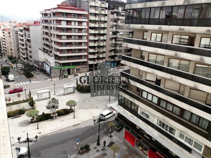 Foto 03258555-65ef-46e4-9e37-accc7811ec41. Piso en Plaza España - Corte Inglés Vigo