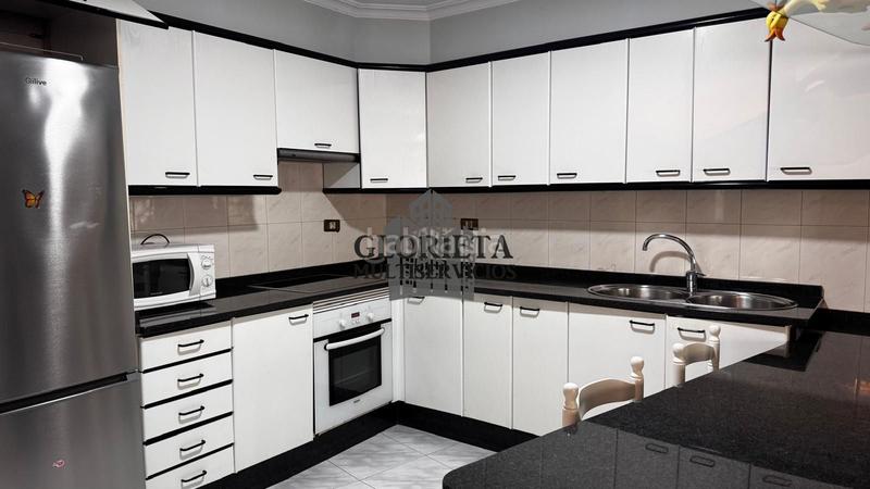 Foto 17b880e6-e2b7-4cd0-a812-96d3a340677e. Xalet amb calefacció aparcament a Gondomar