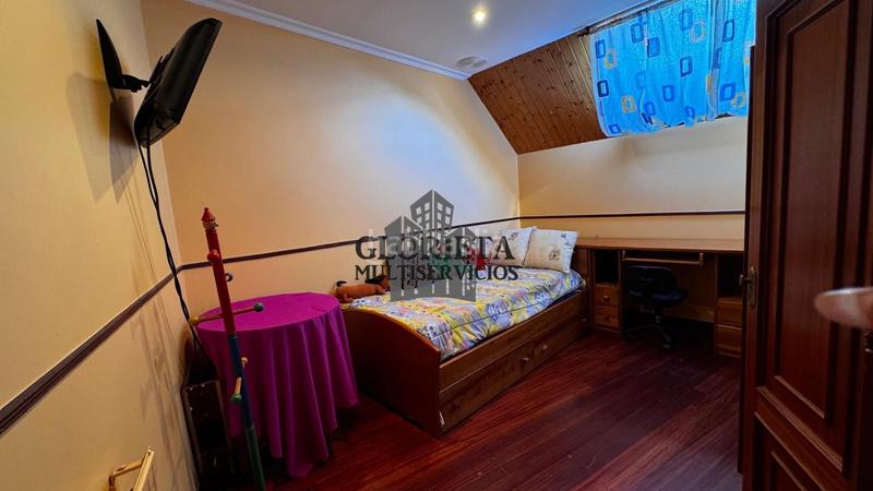 Foto 6b77a8d7-b70b-4b0d-85a7-fb3328a4e4b6. Xalet amb calefacció aparcament a Gondomar