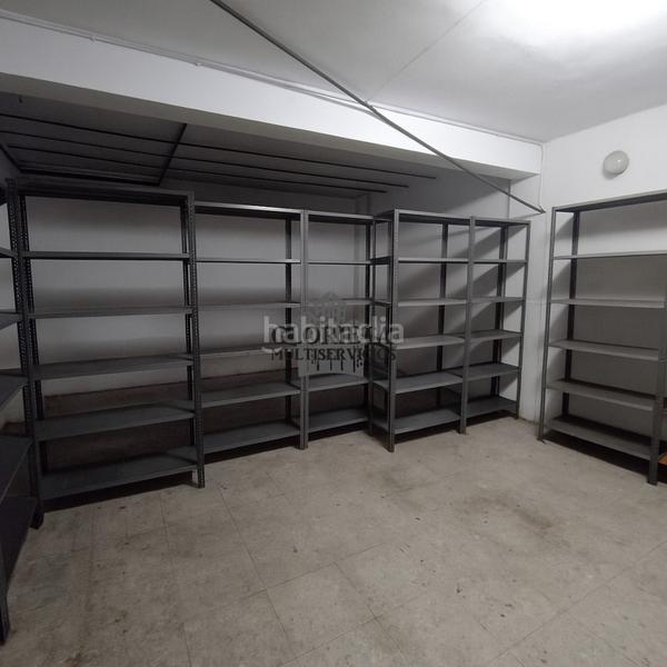 Foto 2f50859d-d12c-4ca6-bda4-68e62201a697. Alquiler local comercial bajo comercial en alquiler zona salgueira! en Vigo