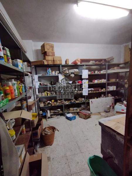 Foto 84bb9331-ecbc-41f0-9767-75b7434a2f6f. Alquiler local comercial bajo comercial en alquiler zona salgueira! en Vigo