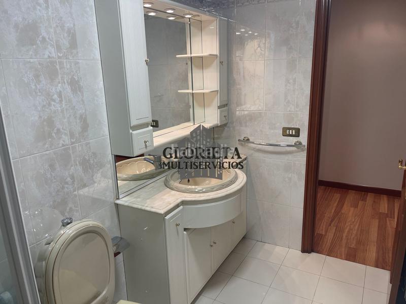 Foto 00b780b7-46ce-46fa-8393-f3d87150bdd7. Flat with parking in Plaza España - Corte Inglés Vigo