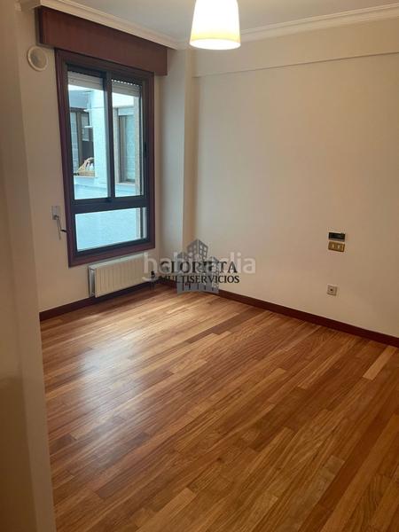 Foto 04e0ee7d-c2db-4fc0-a21a-76c123686747. Flat with parking in Plaza España - Corte Inglés Vigo