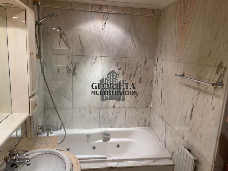 Foto 4d7eb271-9754-4dca-9985-896c67a73523. Flat with parking in Plaza España - Corte Inglés Vigo