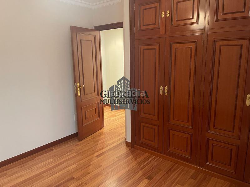 Foto 66d8d12a-4c29-4513-b8ae-4b2eaba8b027. Flat with parking in Plaza España - Corte Inglés Vigo