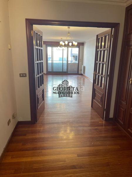 Foto b7a1bbf6-73ec-4b83-a702-6f6d0f118d49. Flat with parking in Plaza España - Corte Inglés Vigo