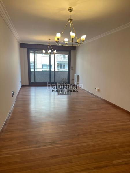 Foto b99271df-902b-4feb-8714-ffe9d32f612f. Flat with parking in Plaza España - Corte Inglés Vigo