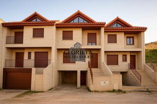Chalet à Teis. Preciosos chalets adosados en venta en teis!