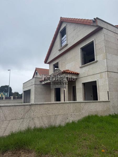 Foto 19271c5a-d8e8-41e0-86d8-b32b545fa7c2. Chalet avec parking dans Teis Vigo