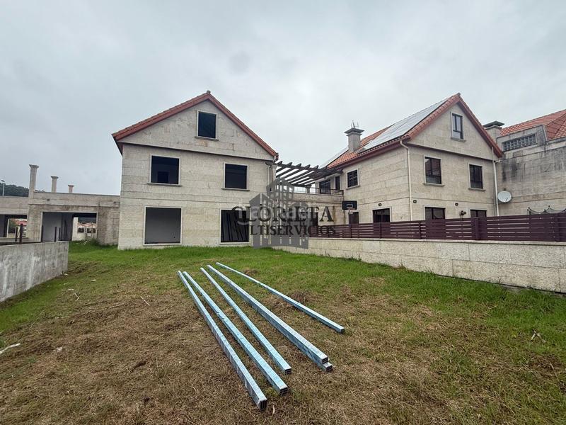 Foto 4afa25d1-aeb0-4ddf-a9a3-8e52e7114641. Chalet avec parking dans Teis Vigo