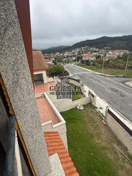 Foto c65a5538-a5df-4613-8fec-1dae97ddd800. Chalet avec parking dans Teis Vigo