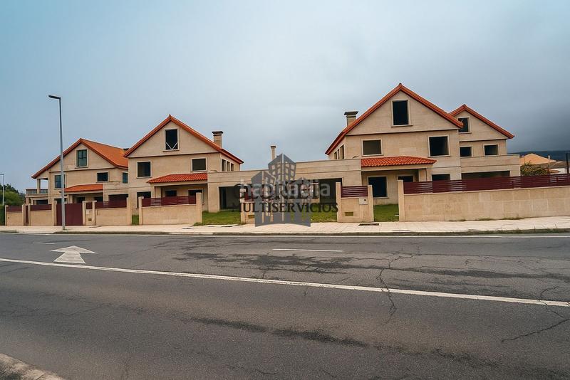 Foto d4b38bb7-dd7f-44d5-8f28-61c00dfe5741. Chalet avec parking dans Teis Vigo