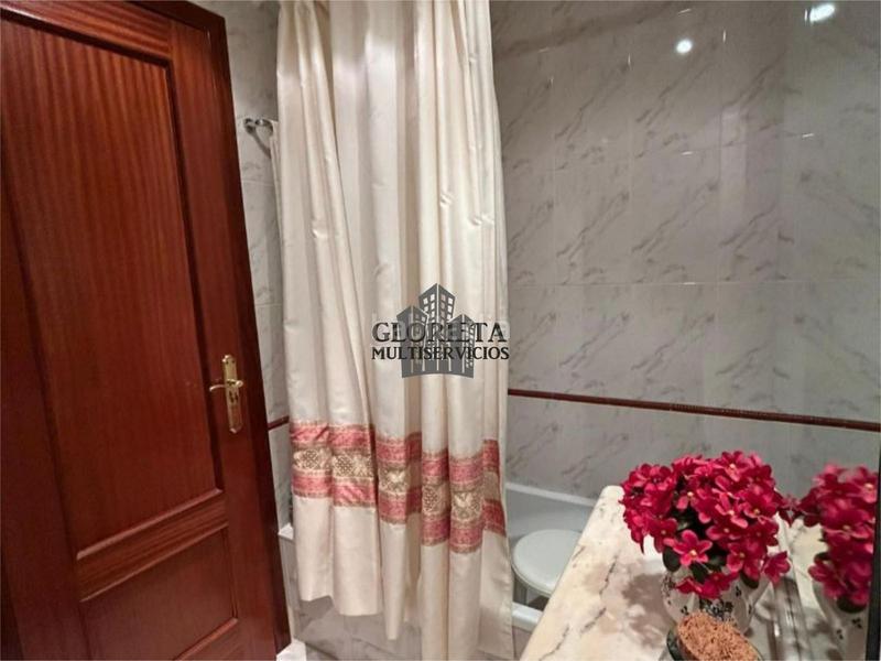 Foto 9e4d7109-a6a7-4284-bb26-aacea9f12a19. Piso estupenda oportunidad en plaza miñoca! en As Travesas - Balaidos Vigo