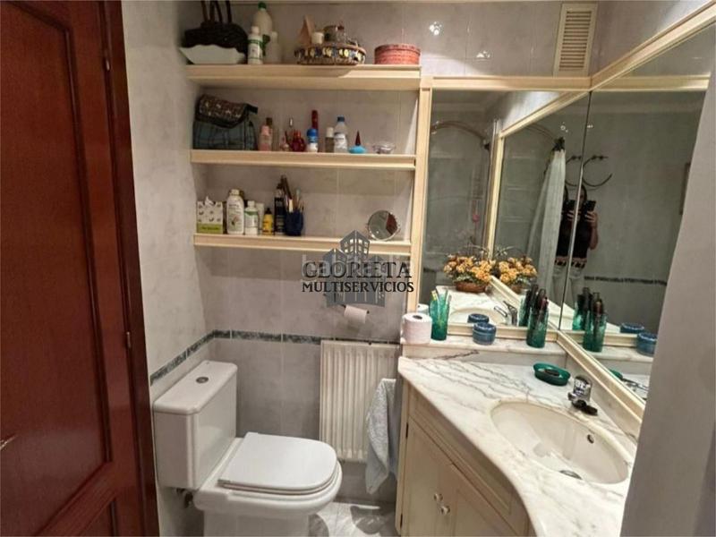 Foto a6b1e16d-760c-465c-aad0-3124a71a905a. Piso estupenda oportunidad en plaza miñoca! en As Travesas - Balaidos Vigo