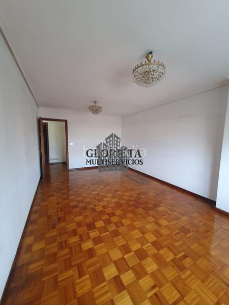 Foto 0c260b50-0910-49b8-8d1b-d666defbd804. Flat with heating parking in Centro - Areal Vigo