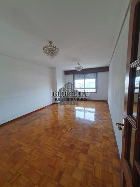 Foto 2cfcfa3f-ef7c-46b7-8d2a-54285adbd24b. Flat with heating parking in Centro - Areal Vigo