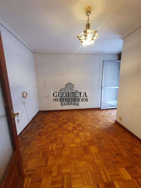 Foto 47984a96-2460-42f0-981d-17a3d1b2fc58. Flat with heating parking in Centro - Areal Vigo