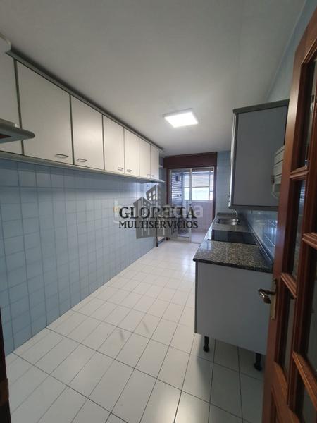 Foto 5a677aae-7389-4f09-96e7-e43a50592ecb. Flat with heating parking in Centro - Areal Vigo