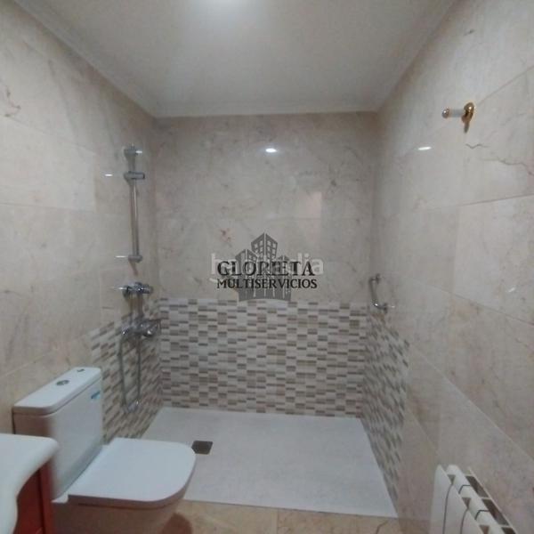 Foto 139b2739-769d-4792-b573-df27b35bbb4a. Flat with heating parking in Centro - Areal Vigo