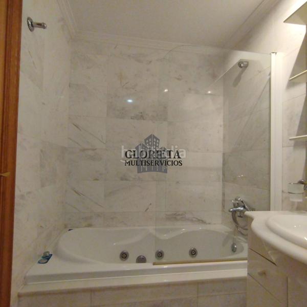 Foto 1f587471-652c-41d5-9475-5ce369f0e679. Flat with heating parking in Centro - Areal Vigo