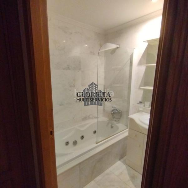 Foto 2833cd48-175f-4a11-8994-2659304494d6. Flat with heating parking in Centro - Areal Vigo