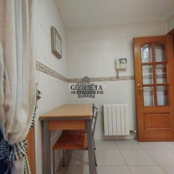 Foto 2a16fe03-f8bf-4d33-9c8f-52d1f9058183. Flat with heating parking in Centro - Areal Vigo