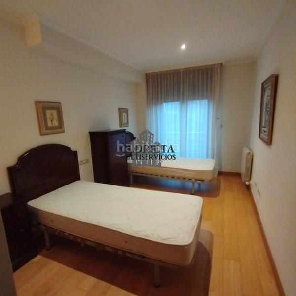 Foto 48872b34-8469-4da2-abdc-75ac10e9cf41. Flat with heating parking in Centro - Areal Vigo