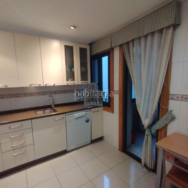 Foto 4f1ea838-81bf-4b56-a589-36bdf9d1b023. Flat with heating parking in Centro - Areal Vigo