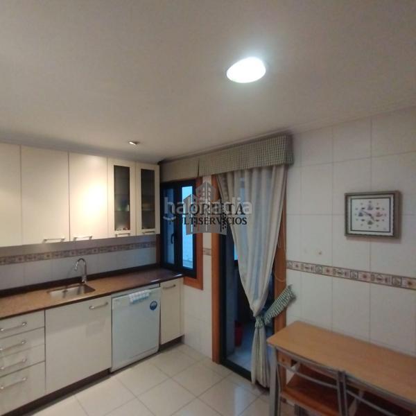 Foto 5099a30b-c148-40b1-a857-a5e609aa10f1. Flat with heating parking in Centro - Areal Vigo