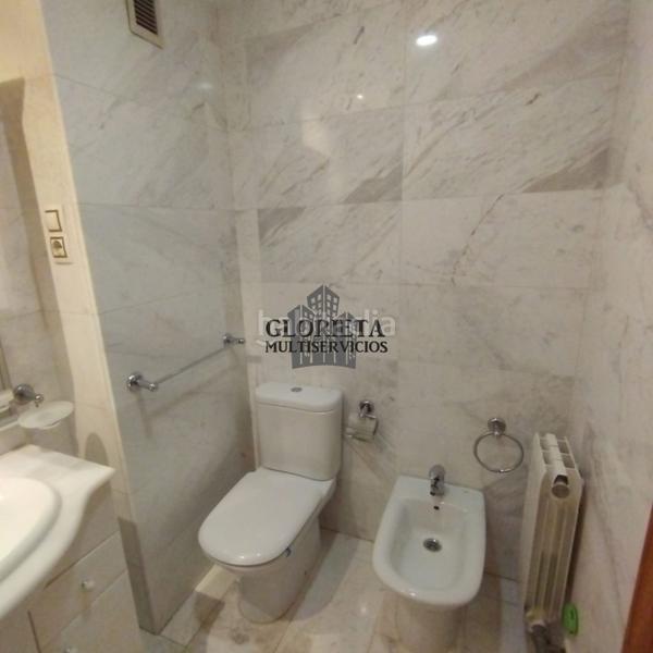 Foto 8a4b705b-1797-495f-aca3-e454a9289cd7. Flat with heating parking in Centro - Areal Vigo