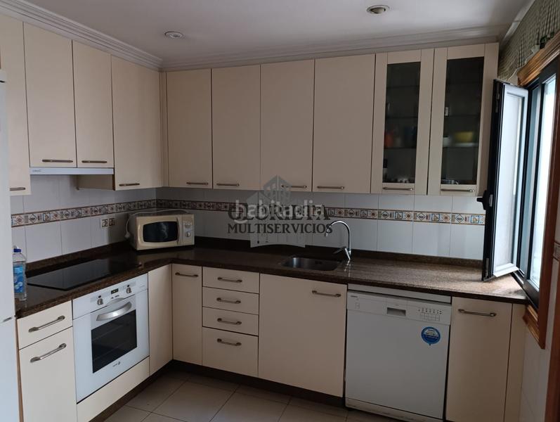 Foto 9a498631-c44b-40c3-9c0e-18dcdbd83853. Flat with heating parking in Centro - Areal Vigo