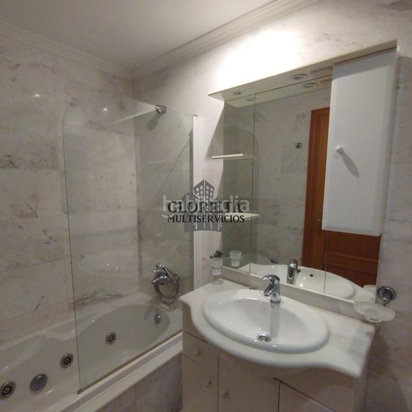 Foto c2645758-1f30-469d-899d-1346bf15e357. Flat with heating parking in Centro - Areal Vigo