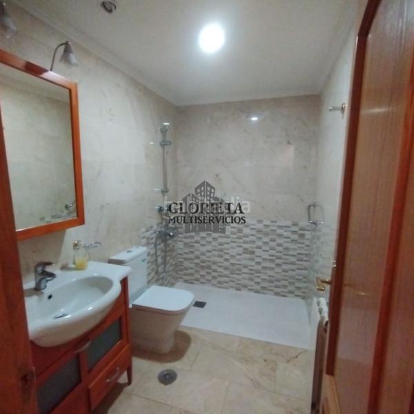 Foto f77d07b4-623c-4f67-adf1-f3a5b95fcb2d. Flat with heating parking in Centro - Areal Vigo