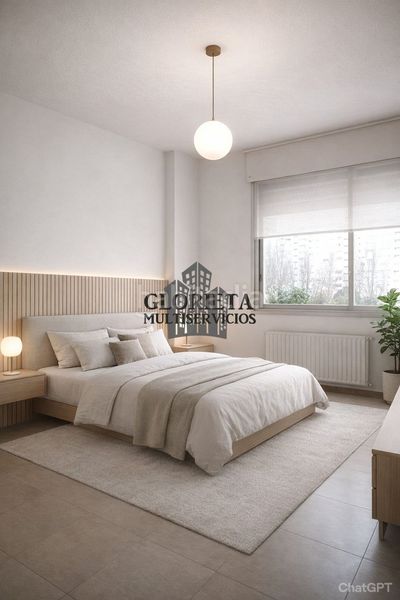 Foto 3561339b-03c2-4628-8d9c-7f483cb87a52. Piso  de 4 habitaciones,2 baños, trastero y ascensor en Vigo