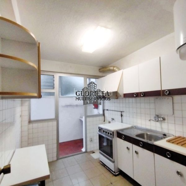 Foto 44943889-6f2b-46fa-bb97-1575ac3ef835. Piso  de 4 habitaciones,2 baños, trastero y ascensor en Vigo