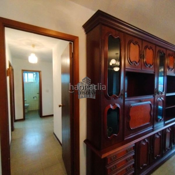 Foto 5910d931-57a6-4cd5-830b-ed9e06707bf4. Piso  de 4 habitaciones,2 baños, trastero y ascensor en Vigo