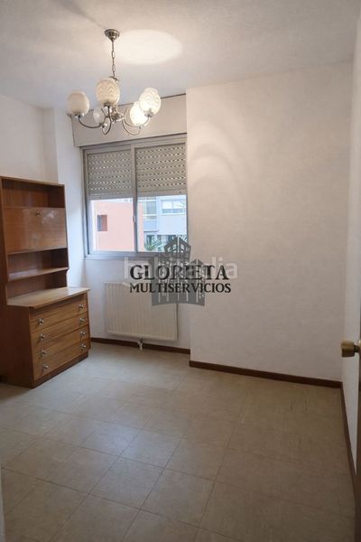 Foto 668c1d81-9844-4b5d-bebd-5975ac5de202. Piso  de 4 habitaciones,2 baños, trastero y ascensor en Vigo