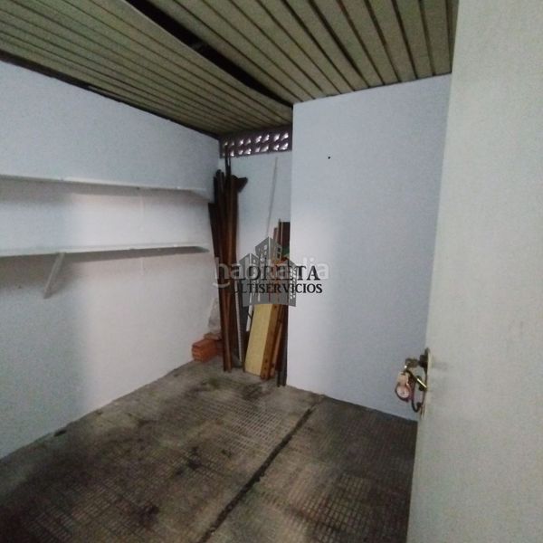 Foto 7a9da06c-a1e5-4869-9e29-553cfd6e4e42. Piso  de 4 habitaciones,2 baños, trastero y ascensor en Vigo