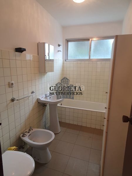 Foto 8cd411d3-e808-41aa-a536-fabb82c4c395. Piso  de 4 habitaciones,2 baños, trastero y ascensor en Vigo