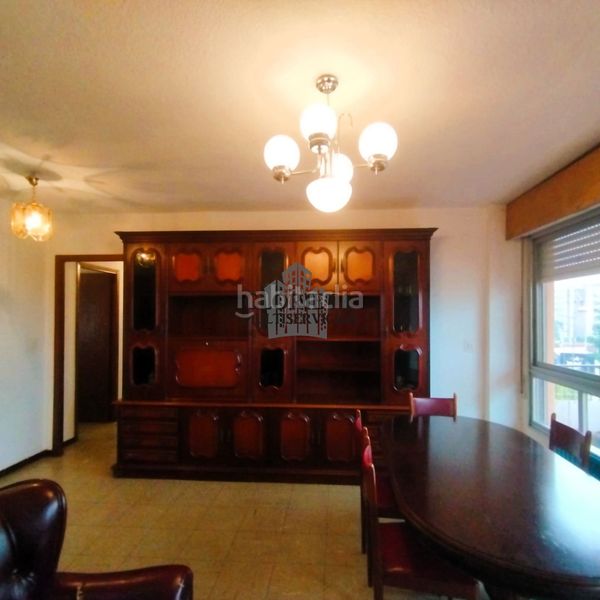 Foto 9cde2c0f-1b44-46f6-902a-8a7f74491472. Piso  de 4 habitaciones,2 baños, trastero y ascensor en Vigo