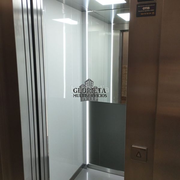 Foto c15998a6-66b4-4d1b-bb5b-2ba5ac7ab32e. Piso  de 4 habitaciones,2 baños, trastero y ascensor en Vigo