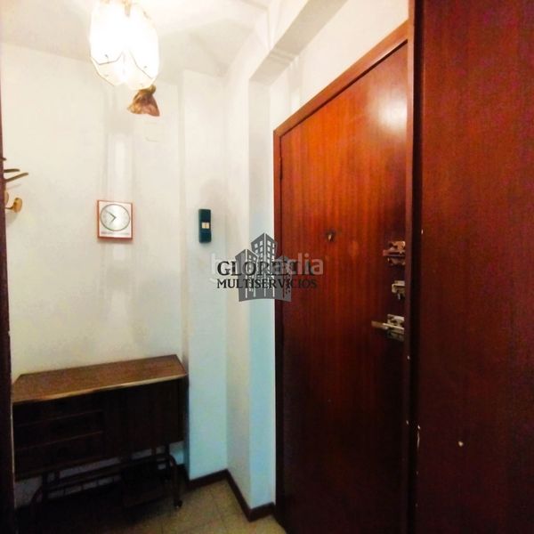 Foto cc813505-78e0-4eab-ab84-01a6c85c13d8. Piso  de 4 habitaciones,2 baños, trastero y ascensor en Vigo
