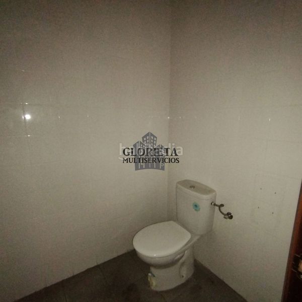 Foto 2c703446-d223-400c-9875-343424cc3a52. Local comercial a As Travesas - Balaidos Vigo