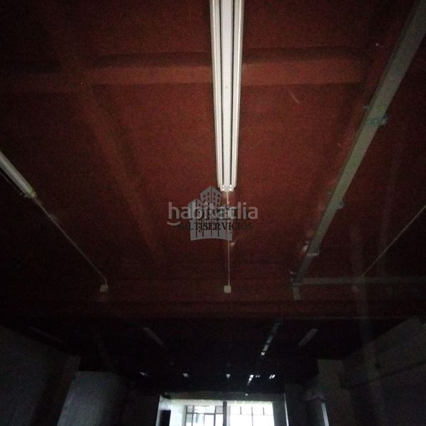 Foto 48fca2ea-a03a-4910-a60a-bba041e82737. Local comercial a As Travesas - Balaidos Vigo